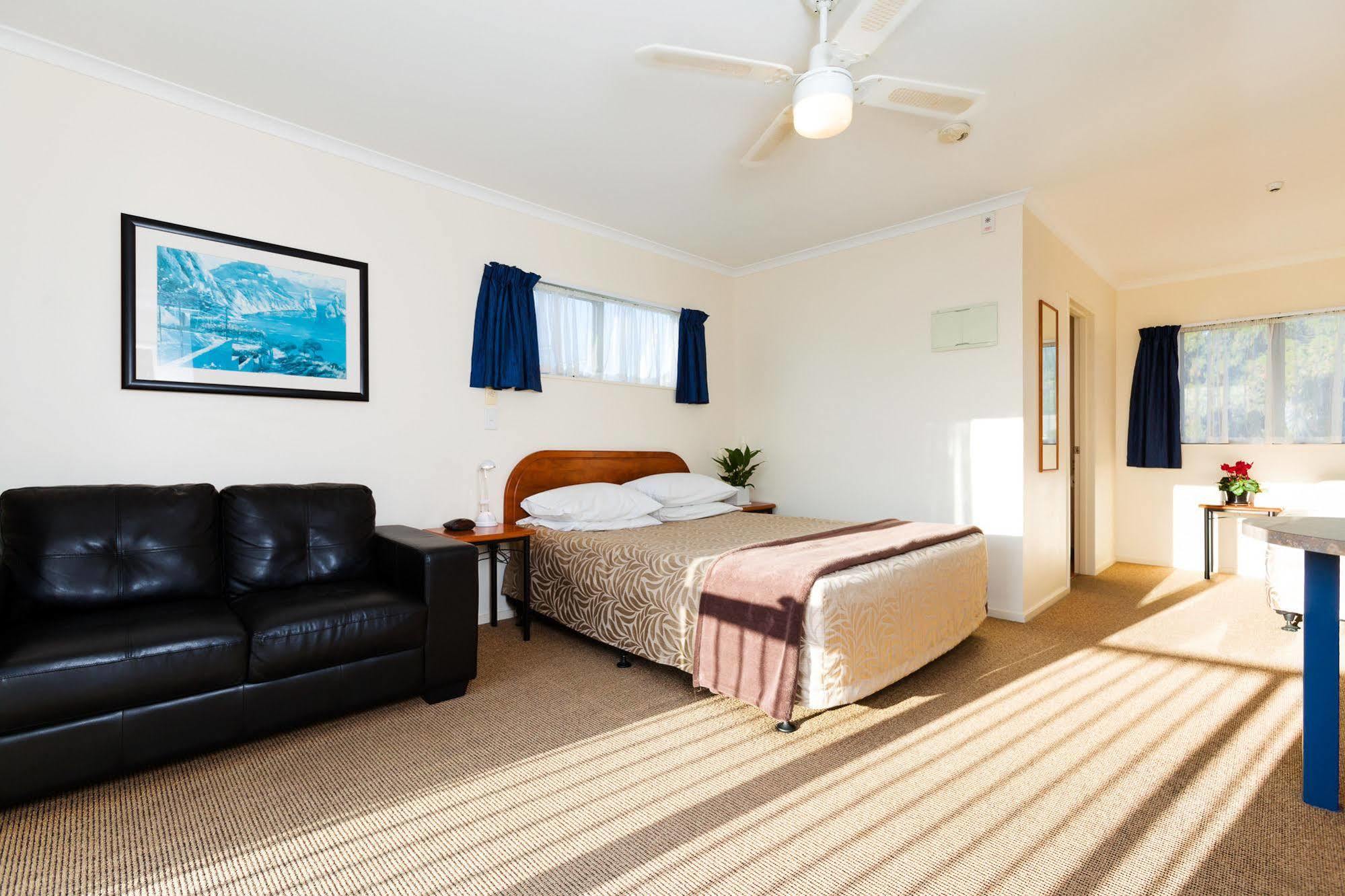 Elliotts Kapiti Coast Motor Lodge Paraparaumu Ngoại thất bức ảnh