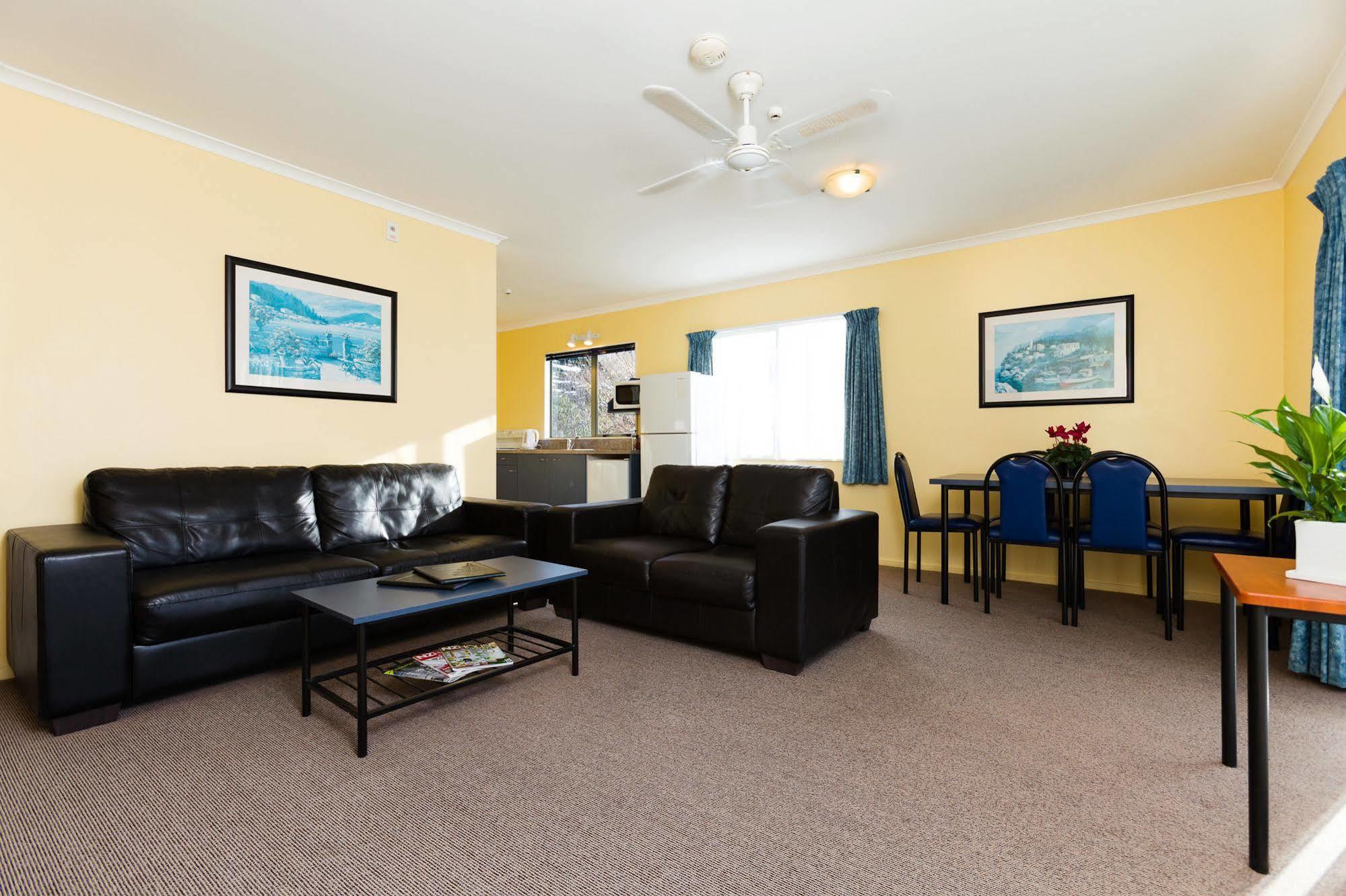 Elliotts Kapiti Coast Motor Lodge Paraparaumu Ngoại thất bức ảnh